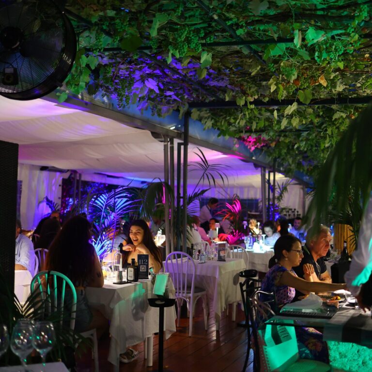 Giardino estivo - Cena di Ferragosto a Torino al Ristorante Da Dino